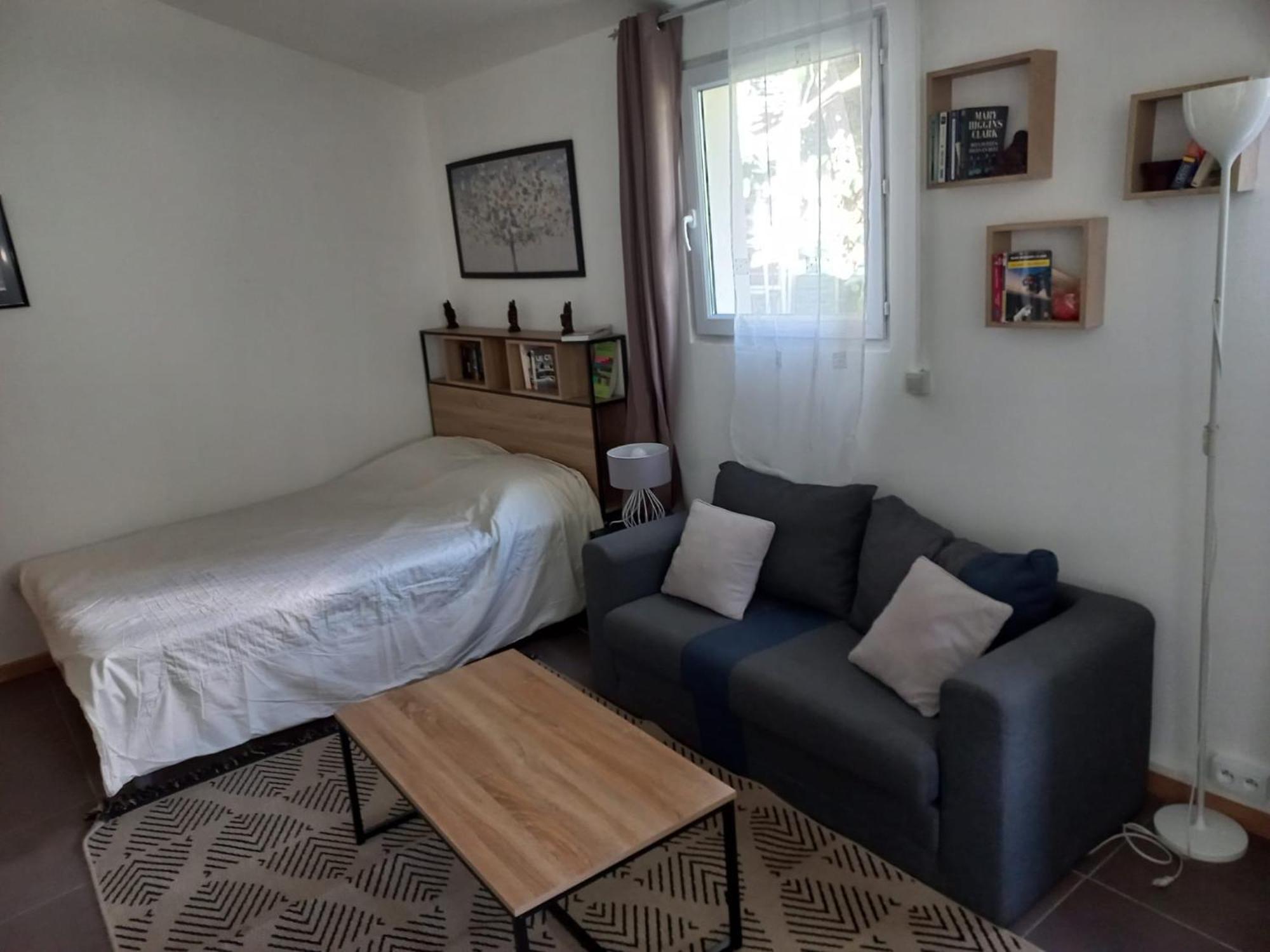 Maisonnette Au Calme Gennevilliers Exterior foto