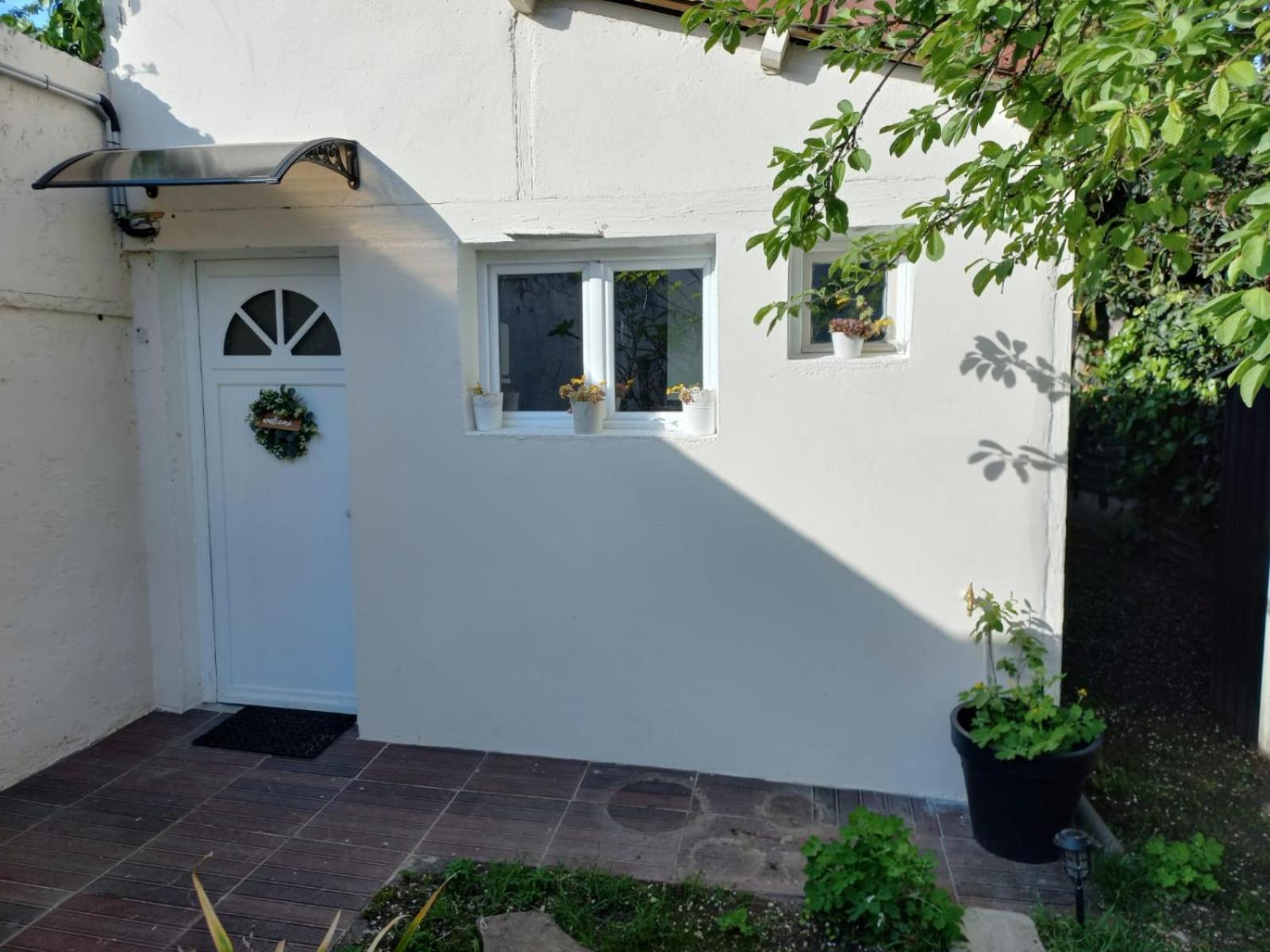 Maisonnette Au Calme Gennevilliers Exterior foto