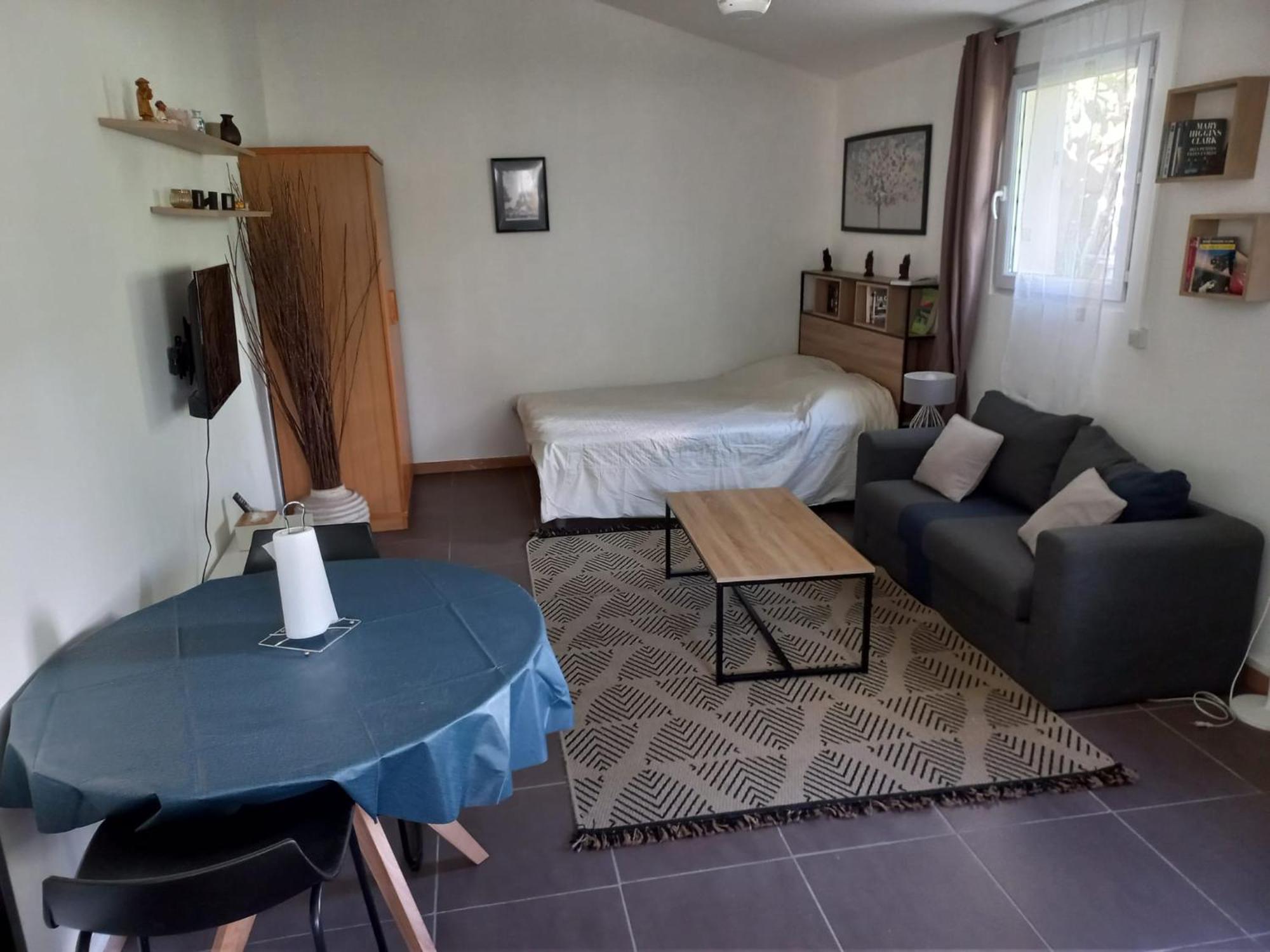 Maisonnette Au Calme Gennevilliers Exterior foto